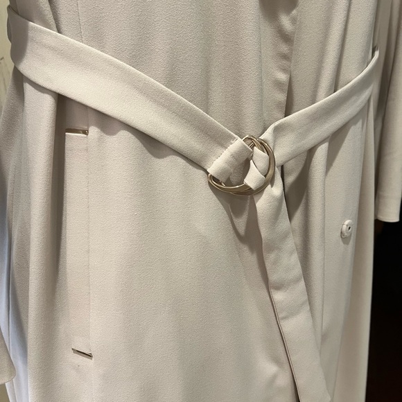 Spring trench - Picture 2 of 3